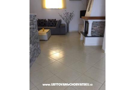 APARTMAN photo 3