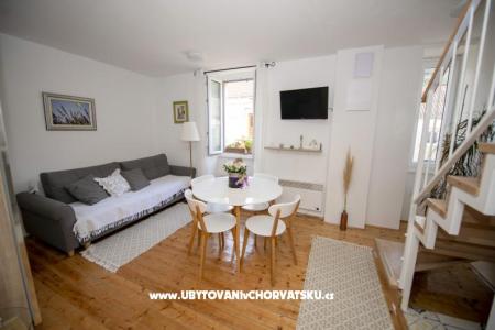 Apartment AndriNa  Vis photo 3
