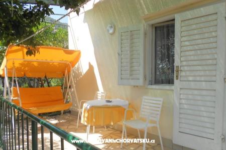 Leandra Rooms &amp; Apartment photo 2