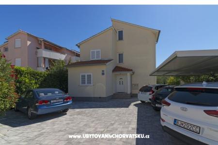 Apartment Ana  Vodice Croatia