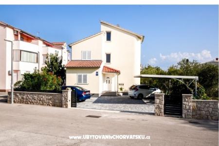 Apartment Ana  photo 2