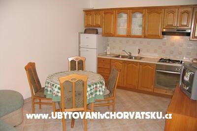 Apartments Jela photo 3