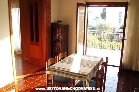 Apartments Zvonimir photo 4