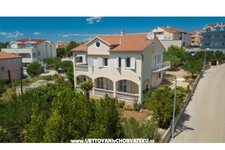 Apartments Duzelovi dvori  Vodice Croatia