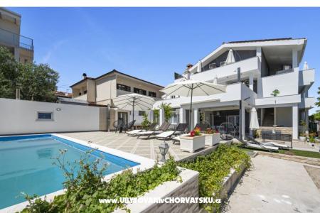 Vila s bazenom i jacuzzijima Vodice Croatia