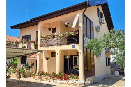 Villa Neda Vodice Croatia