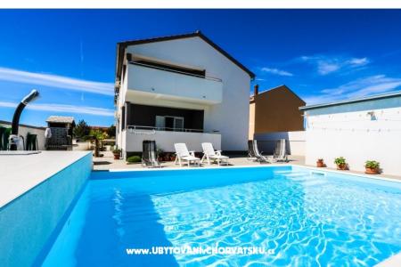 Apartments Zlatko photo 2