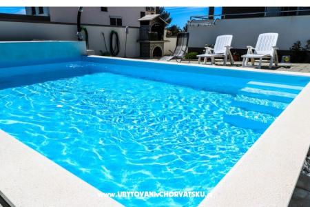 Apartments Zlatko photo 4