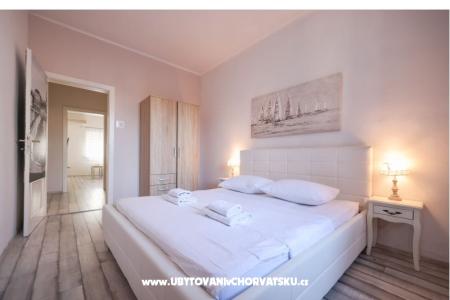 Apartments Floresita photo 2