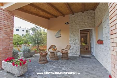 Apartments Nella photo 4