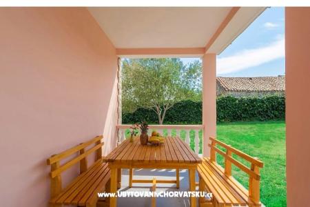 Vacation house Maslina photo 2