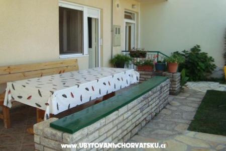 Vujasinovic apartment photo 5