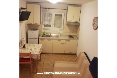 Apartments Jakić  photo 3