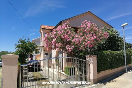 Apartment Mira Zaton Croatia