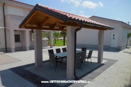 Apartments Jasminka photo 5