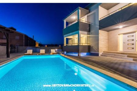 Apartments Villa More photo 3