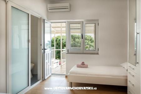 Apartments Boban photo 2