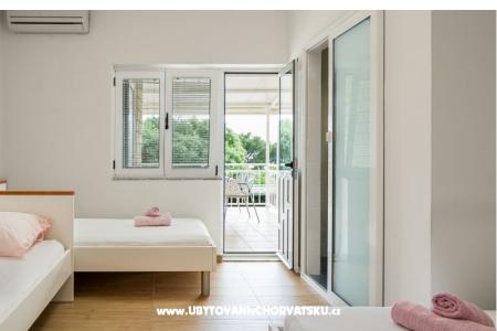 Apartments Boban photo 3