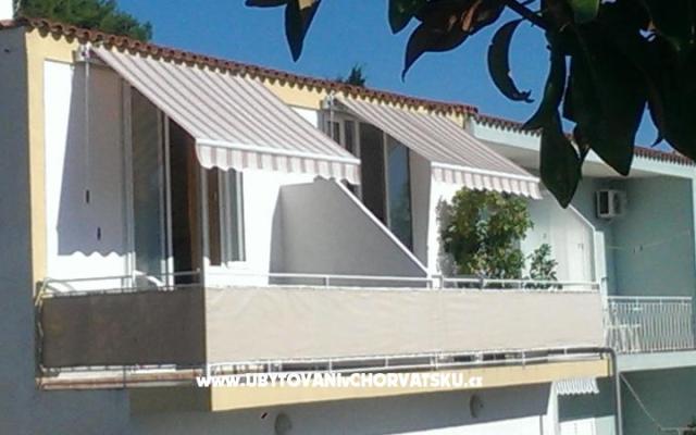 Apartmani Carević – Accommodation Baska Voda Kroatië
