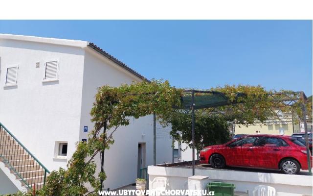 Apartment Poljak  – Accommodation Baska Voda Kroatië