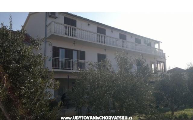 Apartmani Drago – Accommodation Betina Kroatië