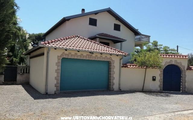 Holiday Apartments Helena – Accommodation Bibinje Kroatië