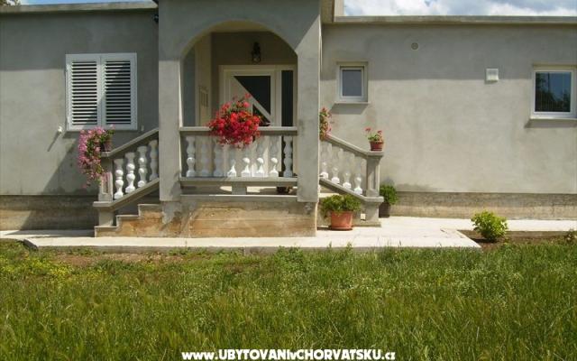 Kuca za odmor Jelena – Accommodation Bibinje Kroatië