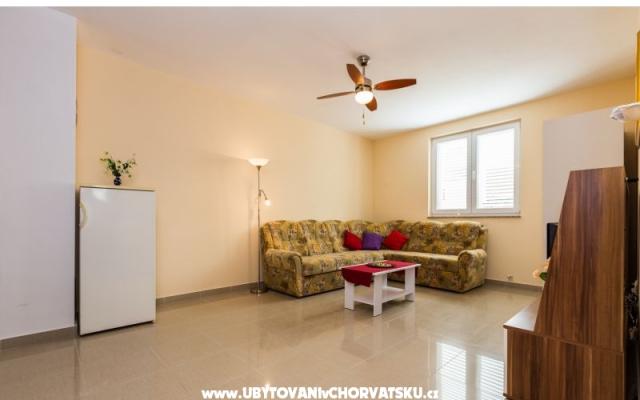 Apartmani Antonela – Accommodation Biograd Kroatië