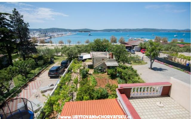 Apartman Anastazija i sobe RoLo uz  – Accommodation Biograd Kroatië
