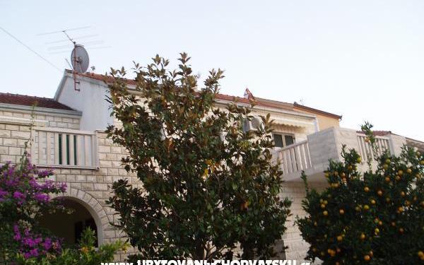 Apartmani Kunac – Accommodation Island of Brac Kroatië
