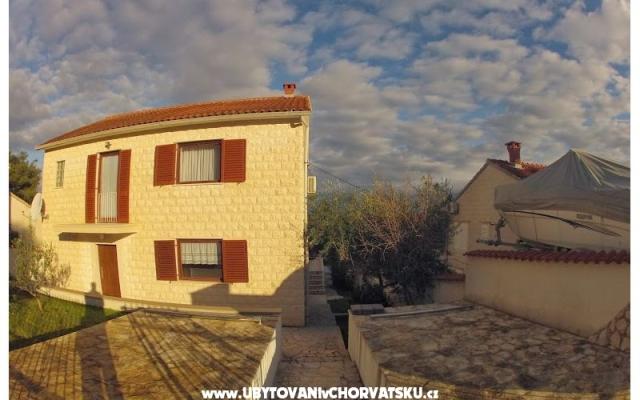Kuća na moru – Accommodation Island of Brac Kroatië