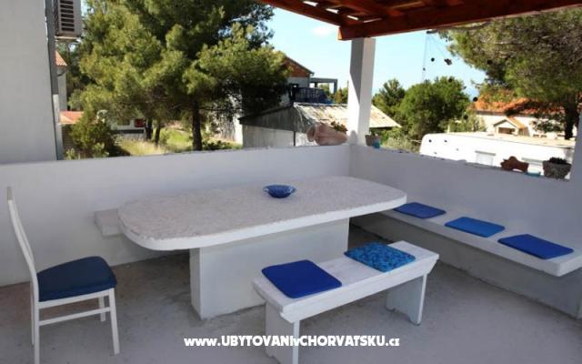 Kuća za odmor ANITA – Accommodation Island of Brac Kroatië