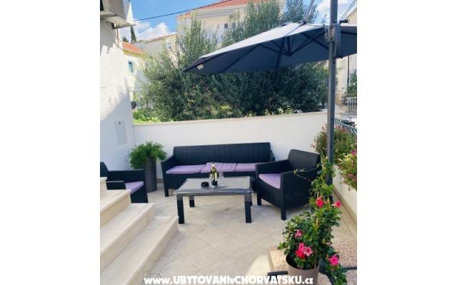 Apartmani Mande – Accommodation Dugi Rat Kroatië
