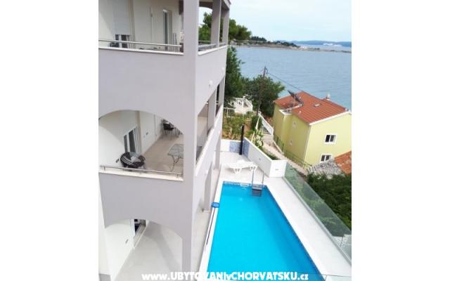 Apartments Villa Stipe – Accommodation Dugi Rat Kroatië