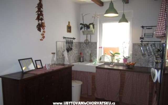 Apartman Flora – Accommodation Fazana Kroatië