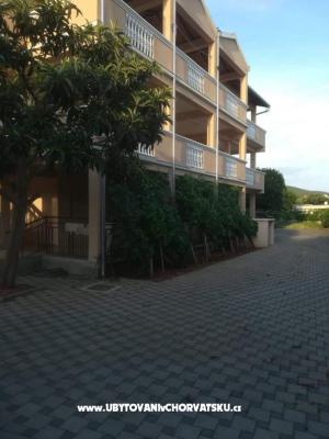 Apartmani Colić – Accommodation Sv. Filip i Jakov Kroatië