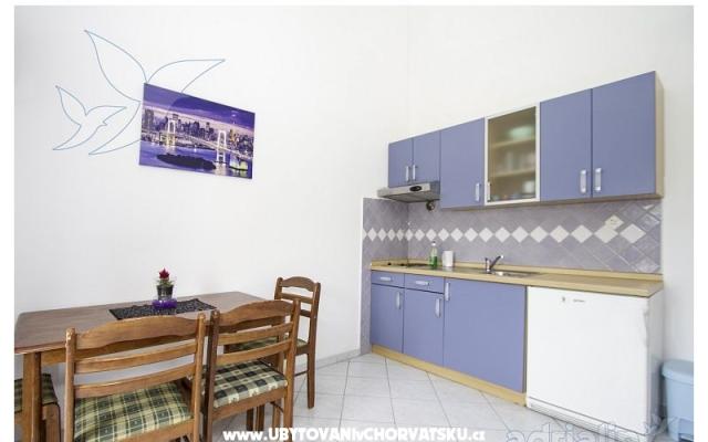 Apartmani Danijela 1 – Accommodation Sv. Filip i Jakov Kroatië
