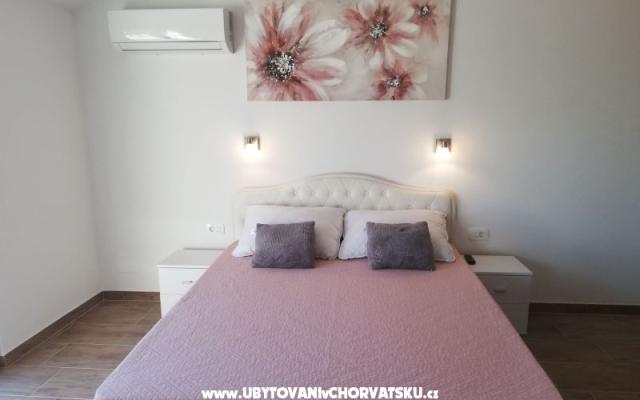 Apartmani Ema – Accommodation Sv. Filip i Jakov Kroatië