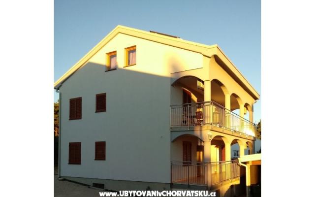 Apartmani Lukić – Accommodation Sv. Filip i Jakov Kroatië