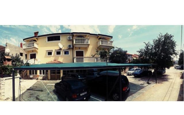 Apartmani Pirović – Accommodation Sv. Filip i Jakov Kroatië