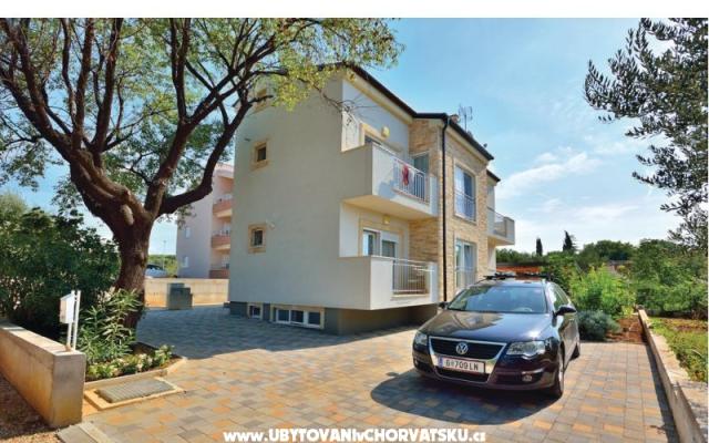 Apartmani Pobi – Accommodation Sv. Filip i Jakov Kroatië