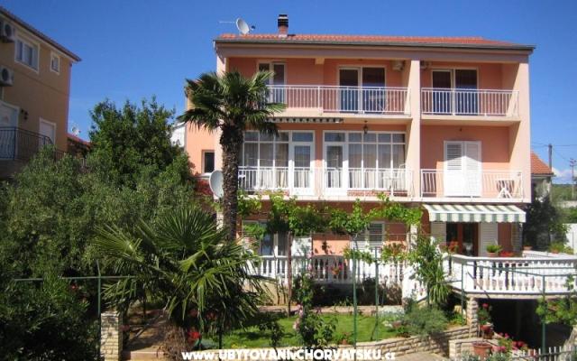 Apartmani Roje Sv. Filip i Jakov – Accommodation Sv. Filip i Jakov Kroatië