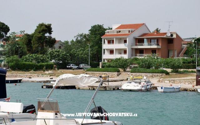 Apartmani Vitali – Accommodation Sv. Filip i Jakov Kroatië