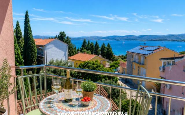 Villa Casablanca  – Accommodation Sv. Filip i Jakov Kroatië