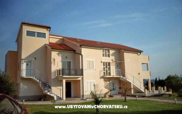 Villa Tri Palme – Accommodation Sv. Filip i Jakov Kroatië