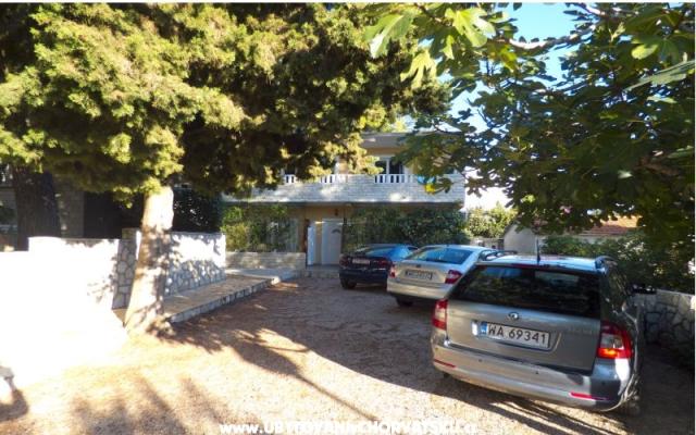 Apartmani Plaža Ivan Dolac – Accommodation Island of Hvar Kroatië
