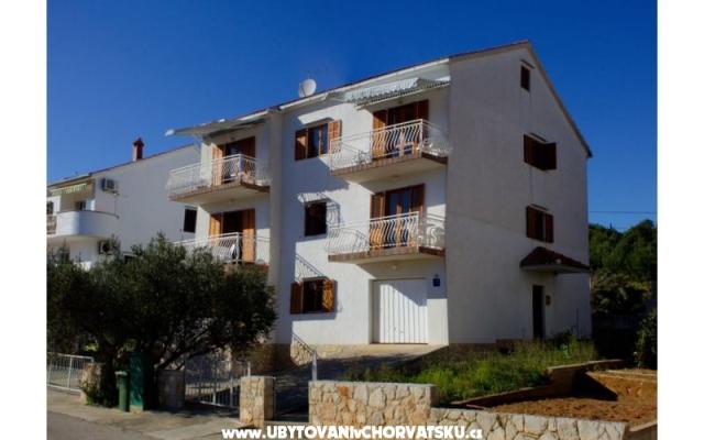 Apartments Petrić – Accommodation Island of Hvar Kroatië