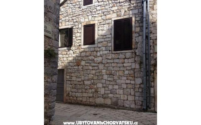 Kamena kuća – Accommodation Island of Hvar Kroatië