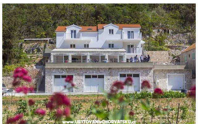 Vila Vela Stina – Accommodation Island of Hvar Kroatië