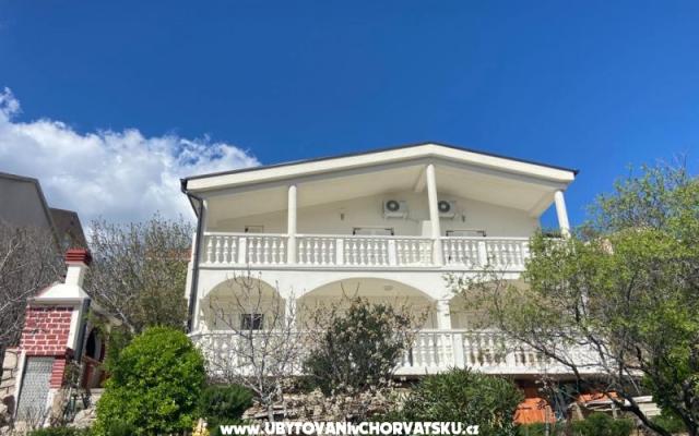 Apartmani Bonny – Accommodation Karlobag Kroatië